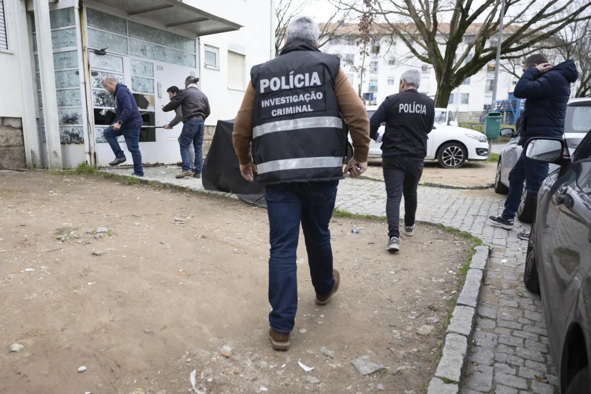 PSP realizou buscas domiciliarias no bairro Pinheiro Torres, no Porto.