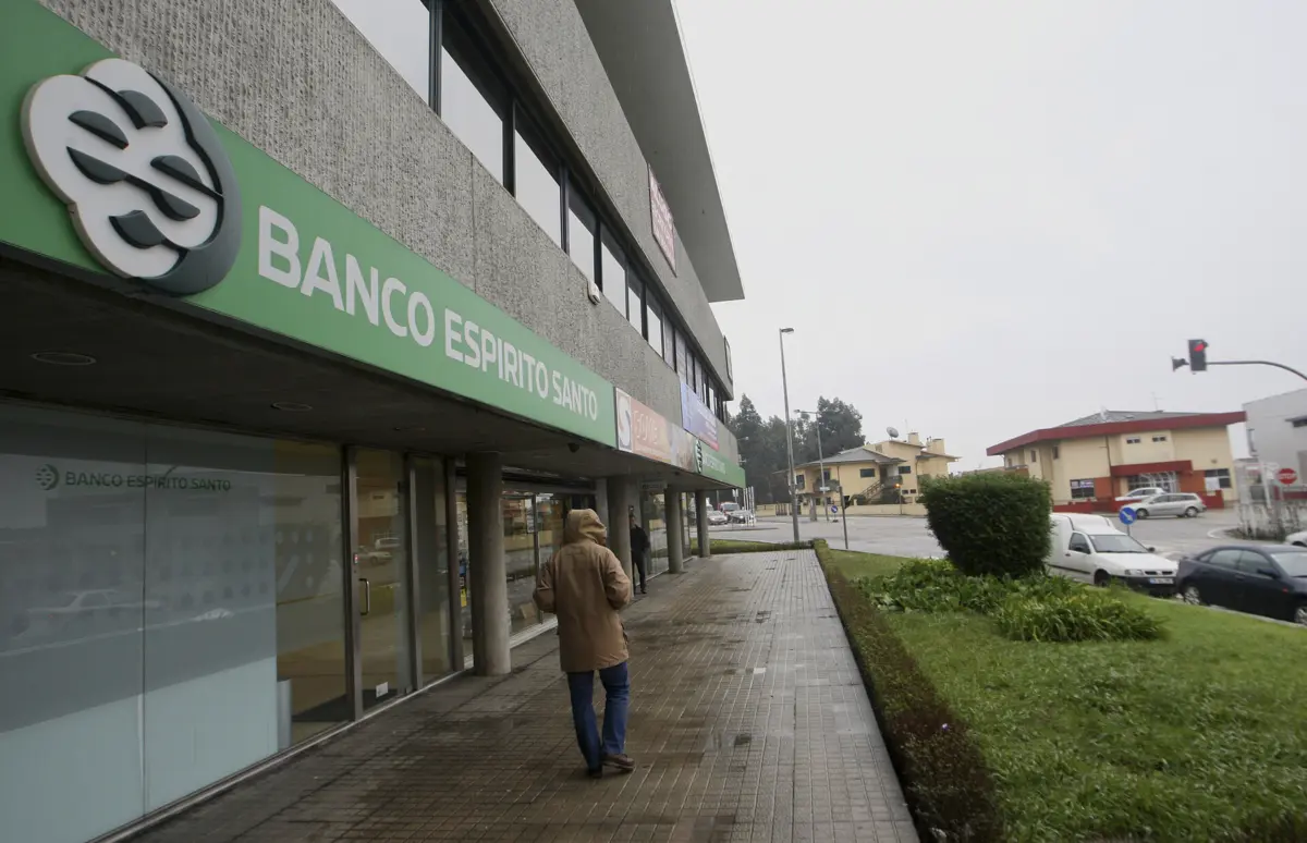 Imagem de contexto do artigo Juíza pede escusa por deter 560 ações do BES