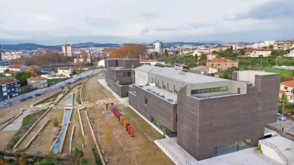 Edifício foi projetado por José Carlos Oliveira