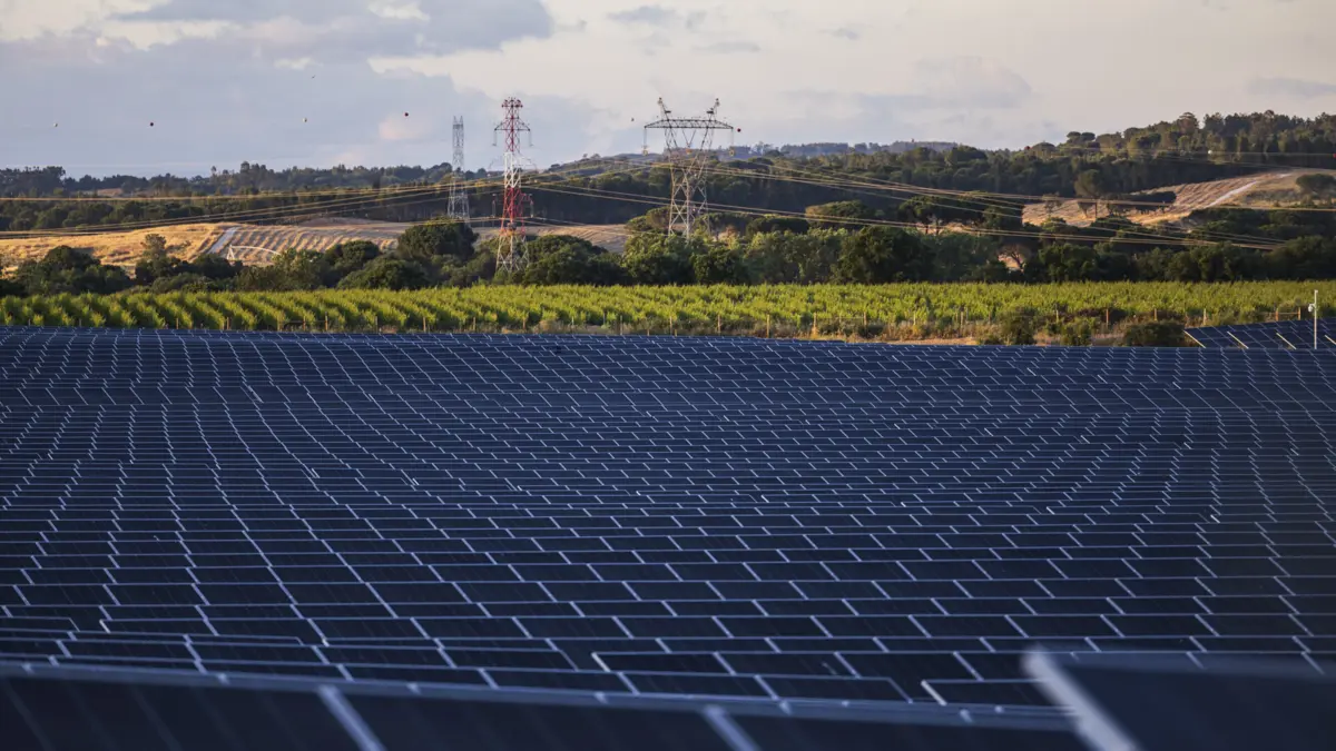 Imagem de contexto do artigo Ar quente pode resolver o maior desafio da energia solar