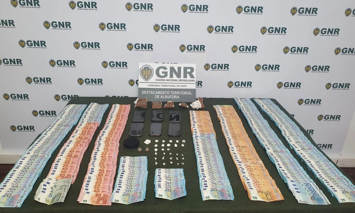 Suspeitos detidos pela GNR vendiam diretamente ao consumidor, nos concelhos de Albufeira, Loulé e Silves