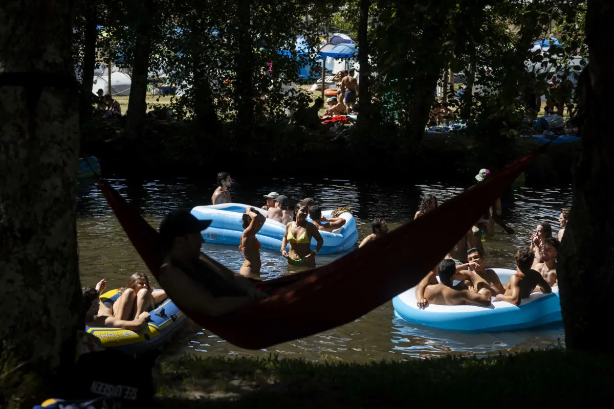 Muitos festivaleiros foram acampar dias antes do arranque do festival