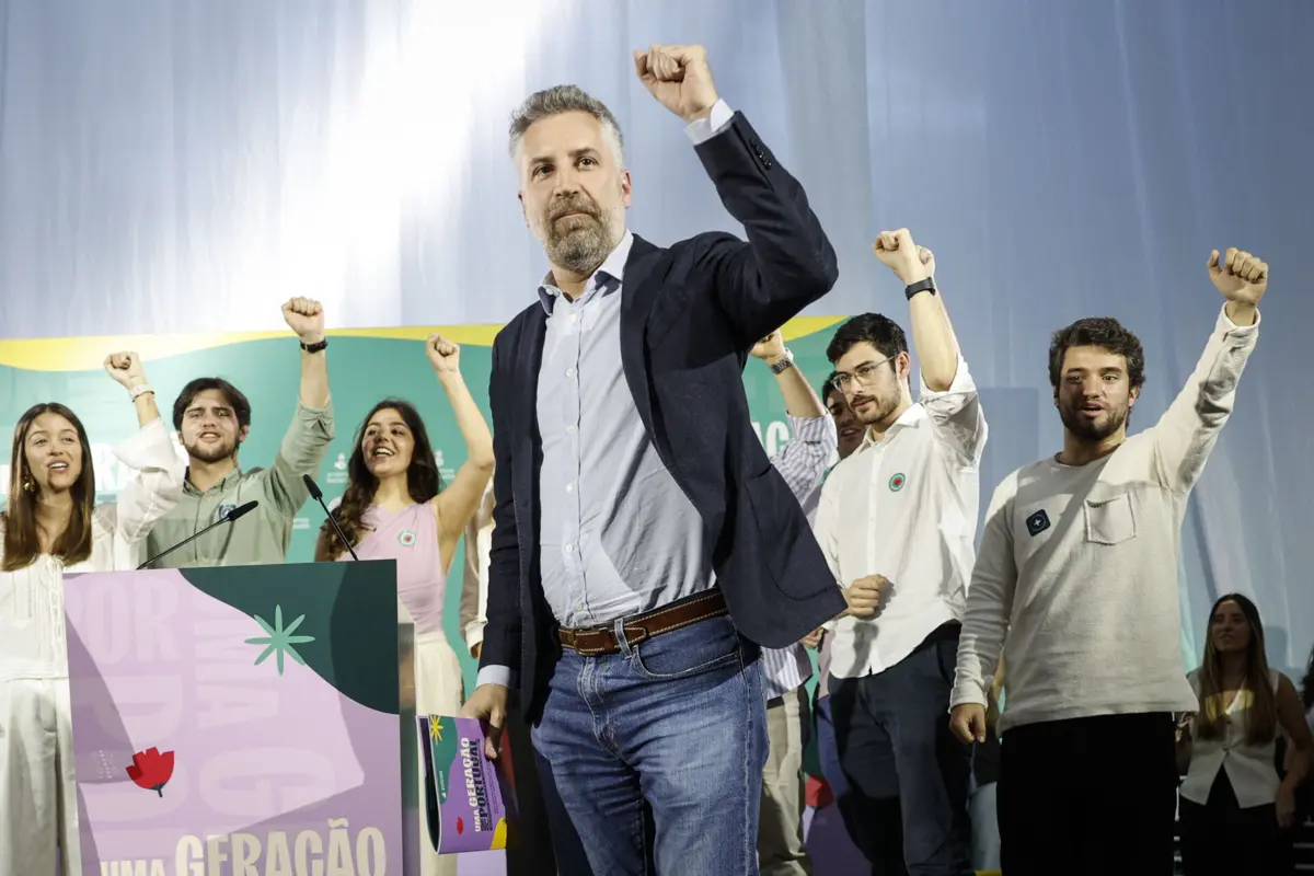 Para o secretário-geral do PS, o dia 25 de Abril é mesmo “um dos dias mais bonitos da História, onde os portugueses, felizmente, todos os anos, festejam com alegria”