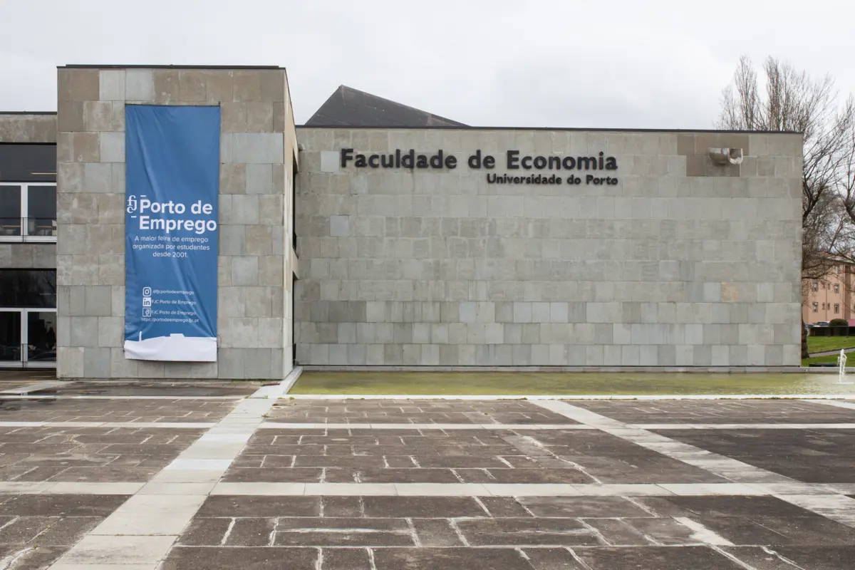 Faculdade de Economia da Universidade do Porto acolhe feira de inovação esta sexta-feira