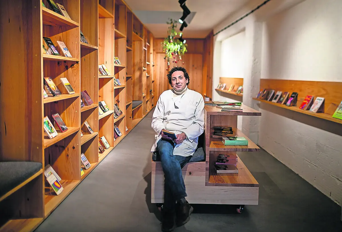 Manuel Pimenta, de 49 anos, farmacêutico e homem dado "a devaneios literários"