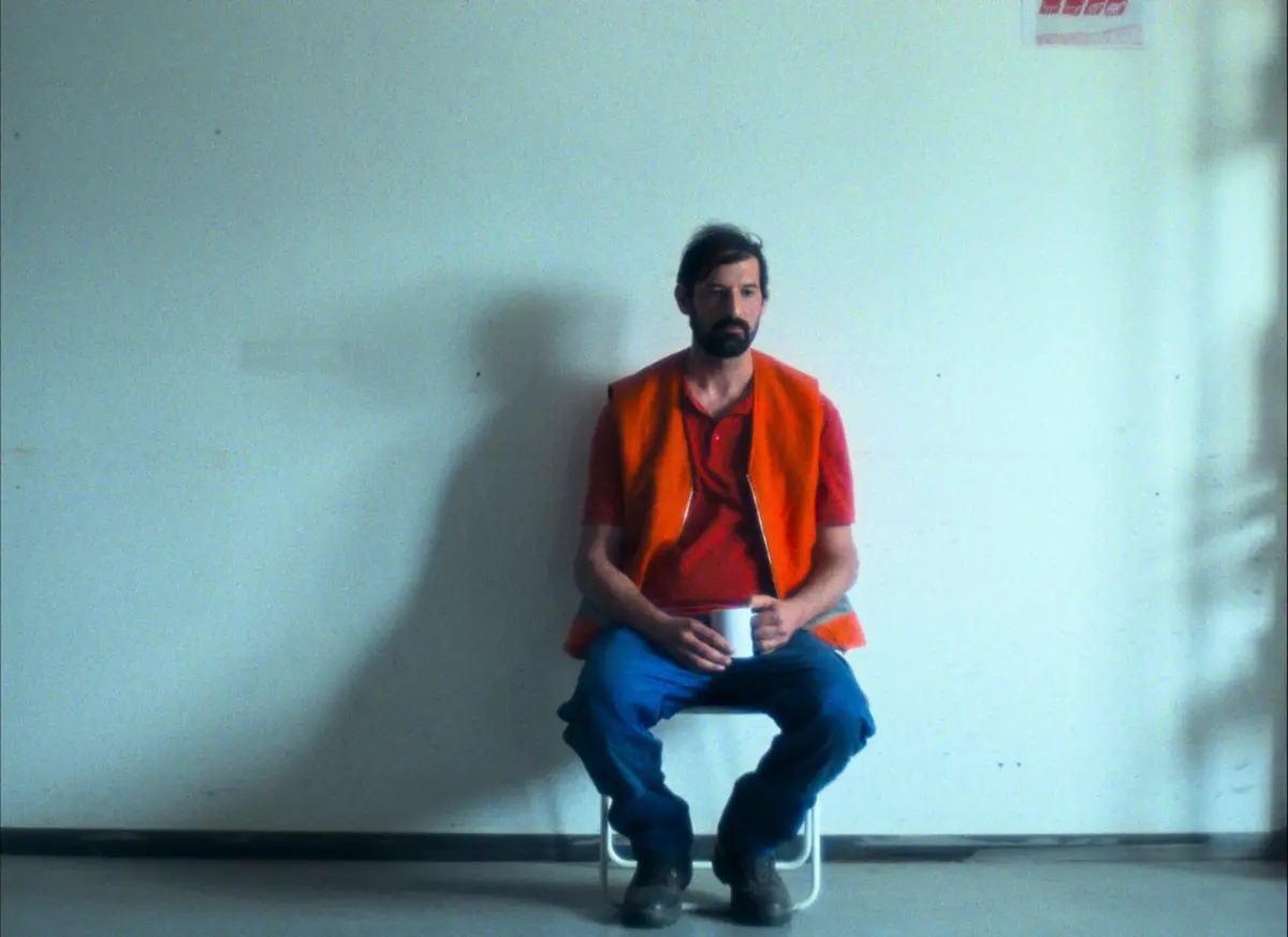 Vladimir Vulevic em "My Wife Cries", de Angela Schanelec