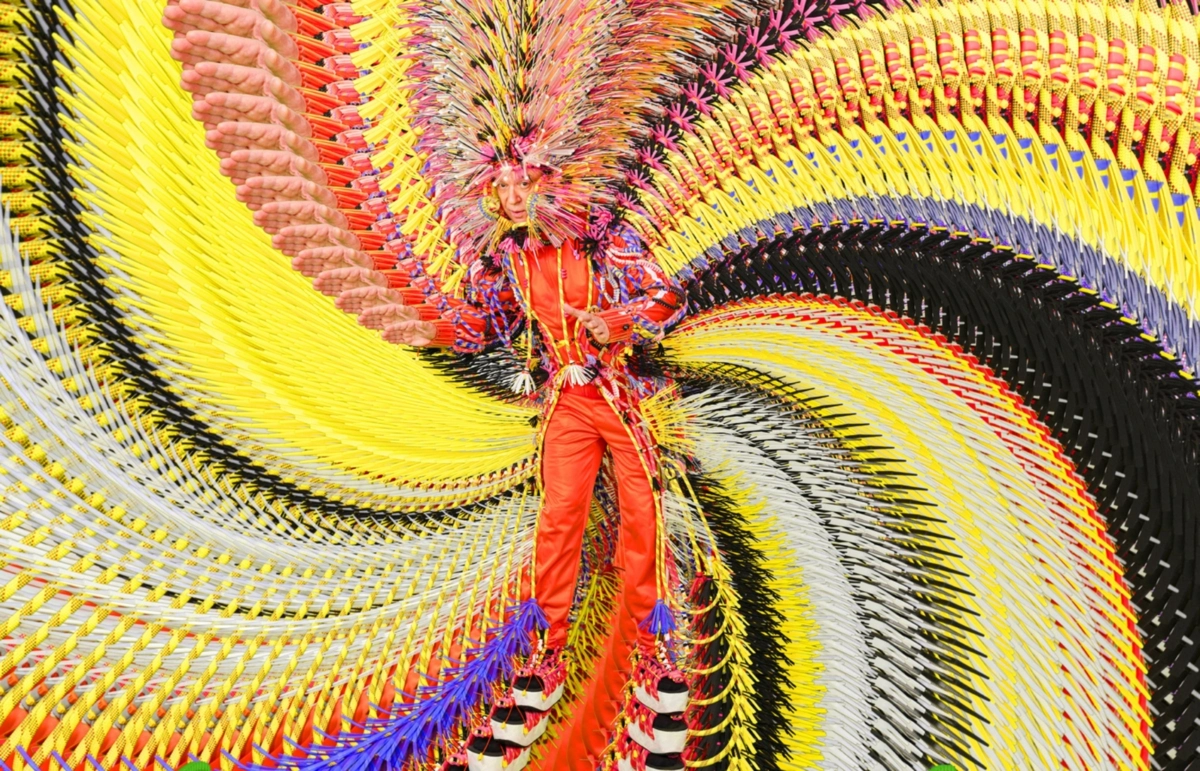 Imagem de contexto do artigo David Byrne de cabeça e coração nas nuvens