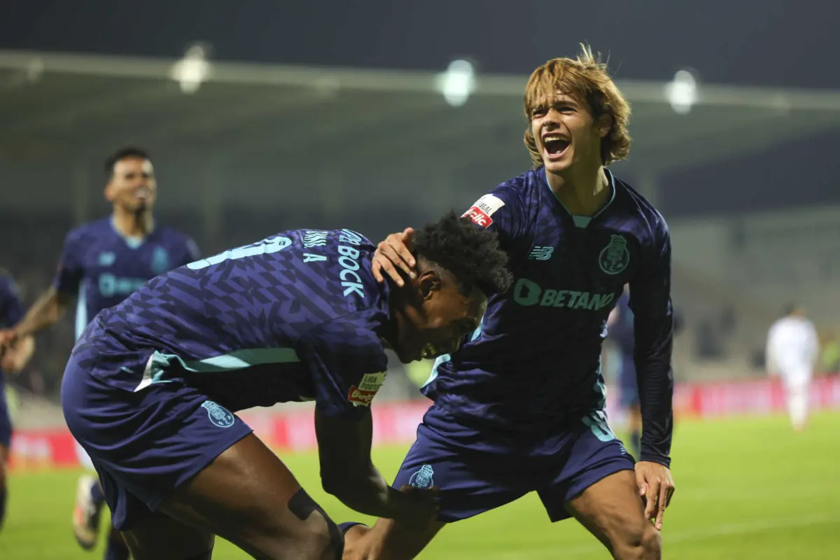 Momento de celebração entre Mora e Samu