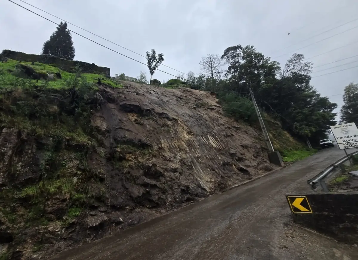 O Pontão da Barragem da Caniçada esteve interdito cinco semanas