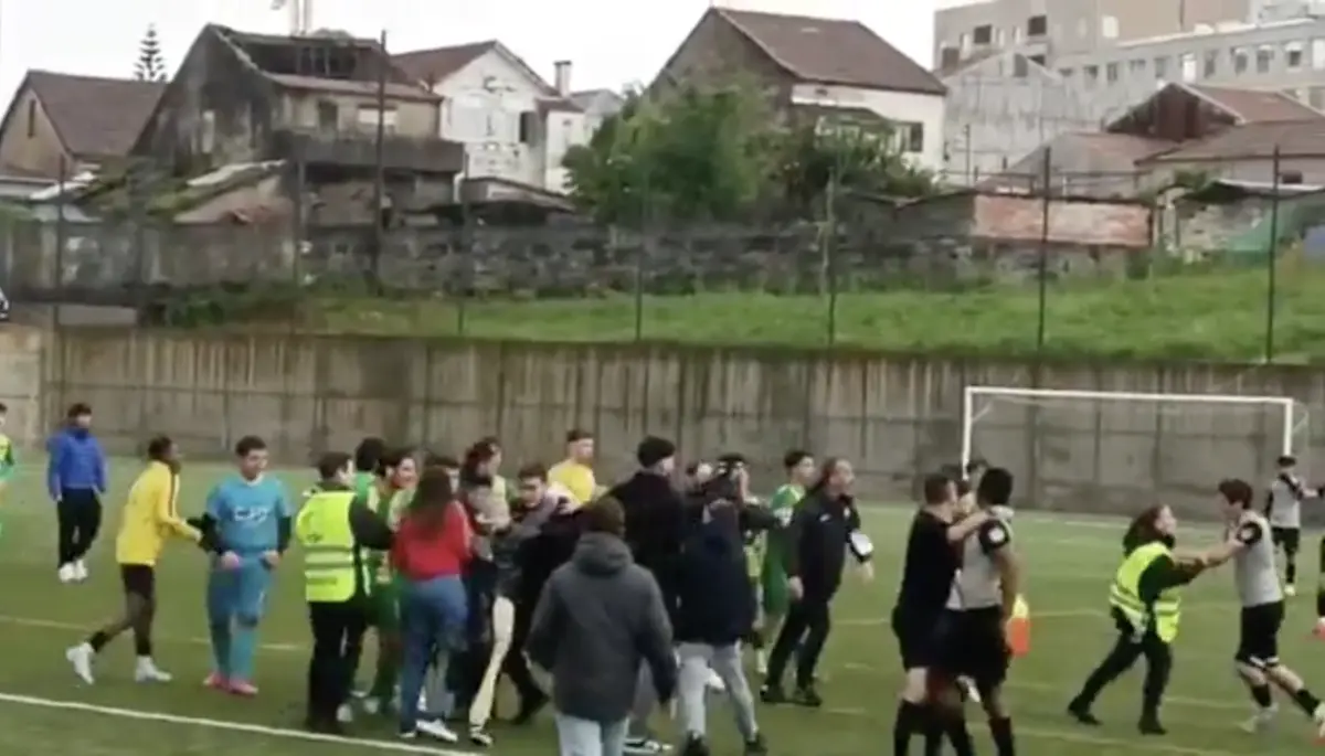 Familiares de atletas terão agredido jovens suíços, num jogo entre o Meyrin FC e o Sporting Clube da Cruz