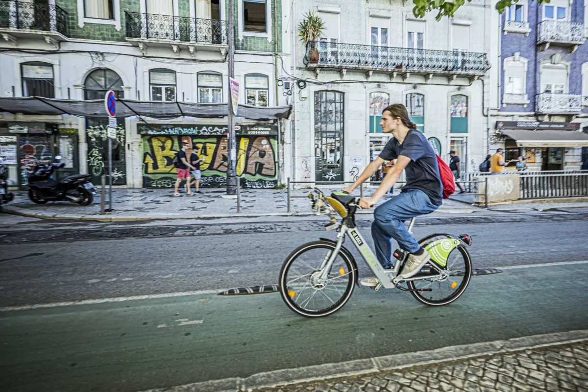 Parte das ciclovias da capital lisboeta são circuitos inseguros para os ciclistas