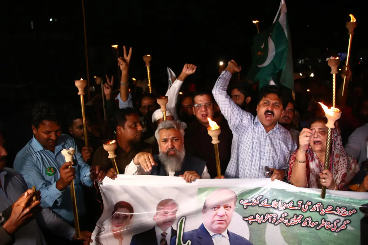 Anúncio de cessar-fogo foi celebrado em Carachi, no Paquistão