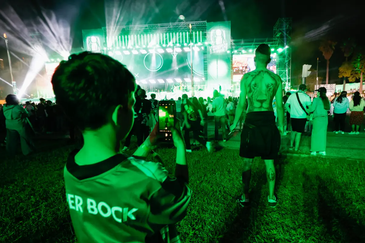 Festejos do Sporting manchadas por incidentes entre PSP e adeptos