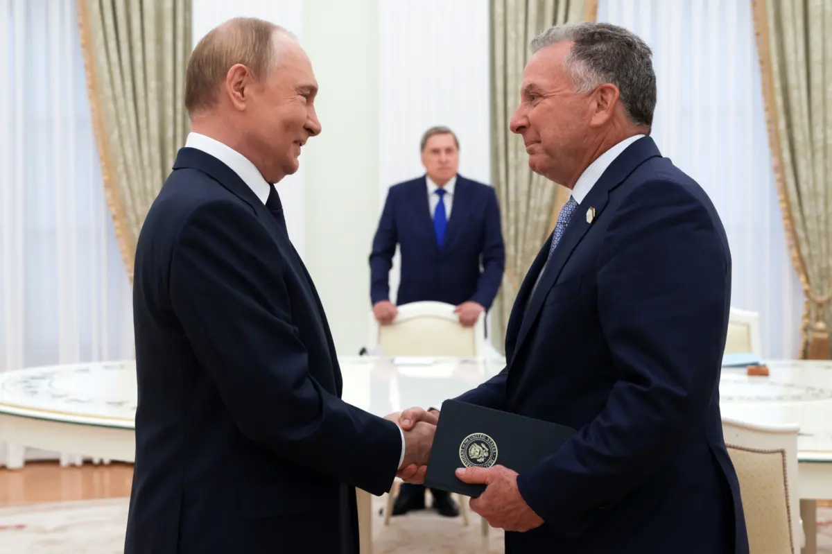 Vladimir Putin com o enviado dos EUA Steve Witkoff