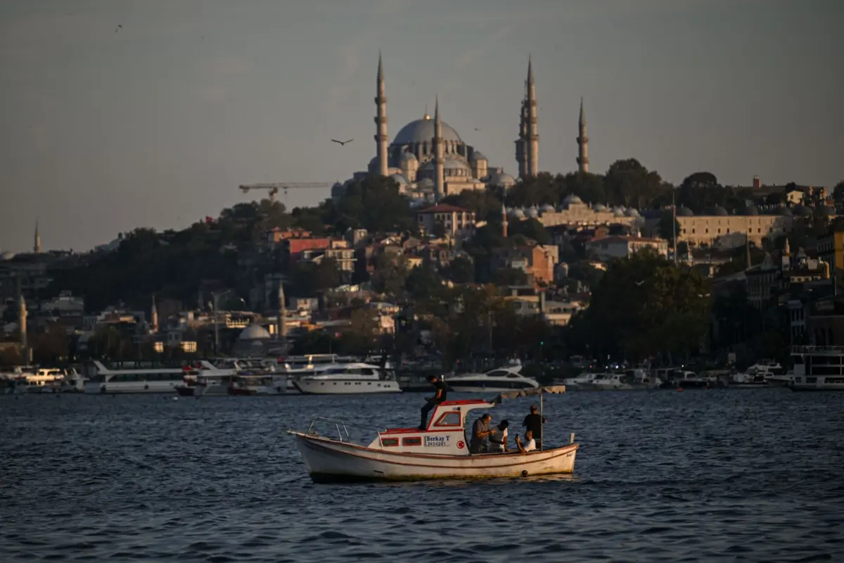 Quatro pessoas foram detidas por suspeita de envenenamento