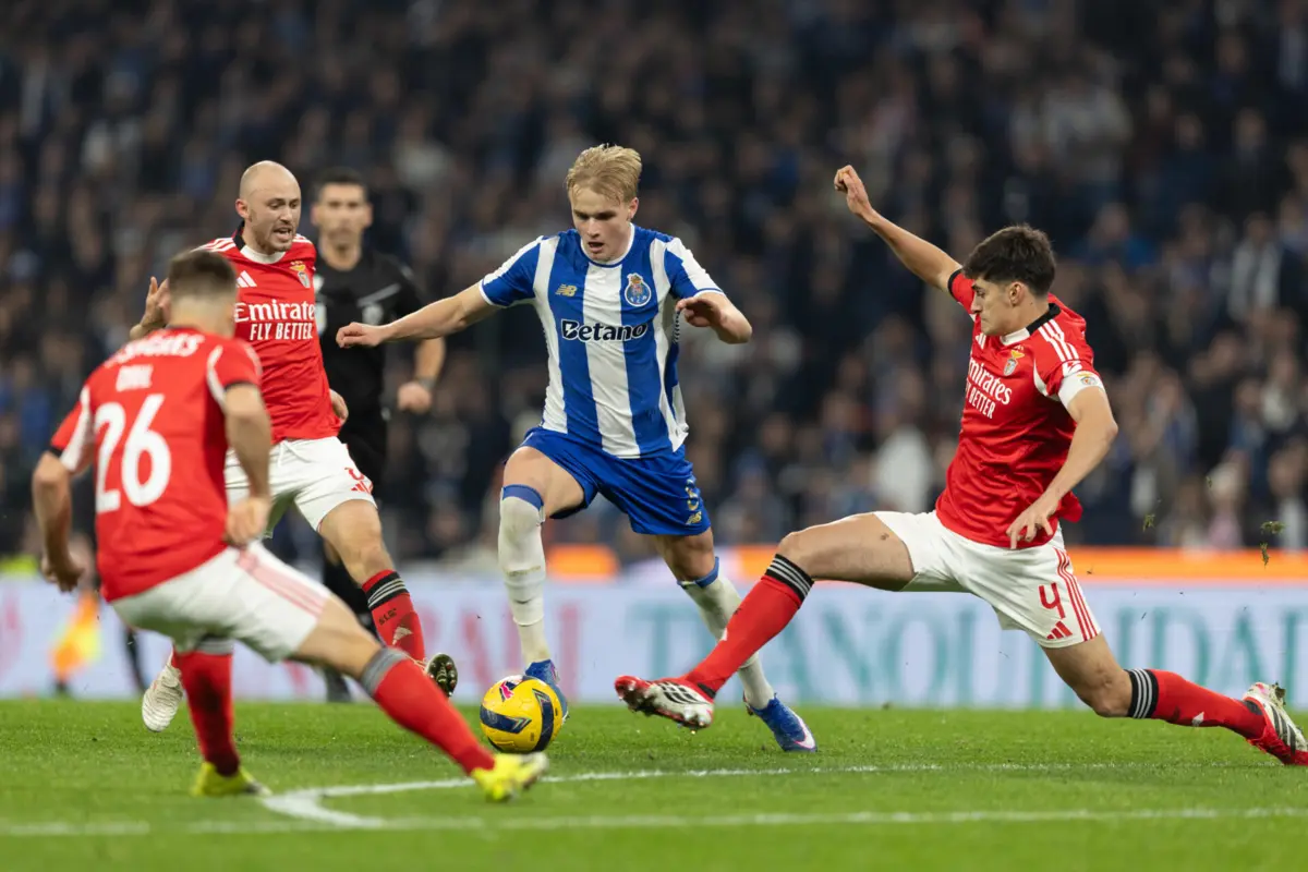 Águias e dragões defrontam a 8 de março (18 horas), na Luz, para a 25.ª Jornada da Liga