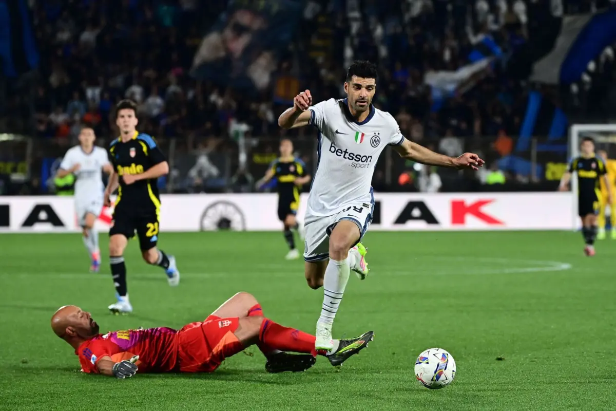 Iraniano não tem lugar nos italianos de Milão