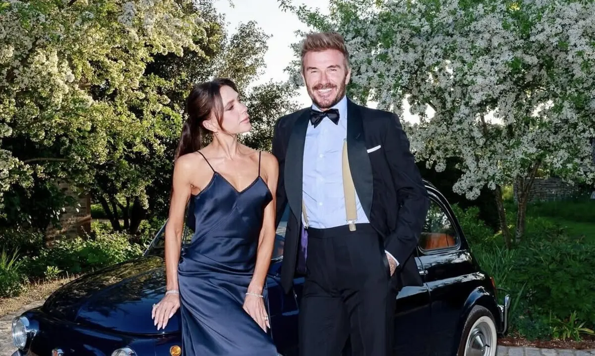 O casal, em maio, nas celebrações do 50.° aniversário de David Beckham