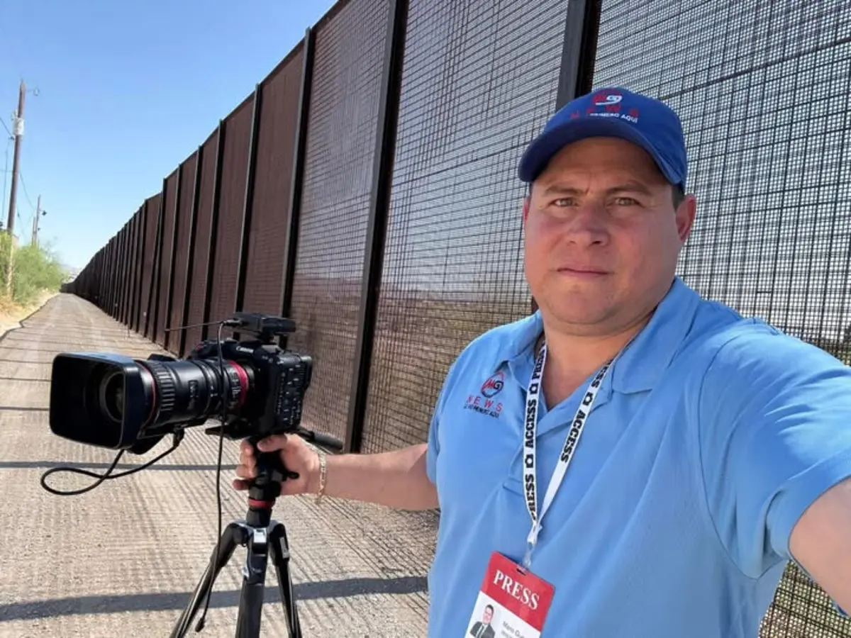 Imagem de contexto do artigo Jornalista detido enquanto cobria protestos anti-Trump ameaçado de deportação