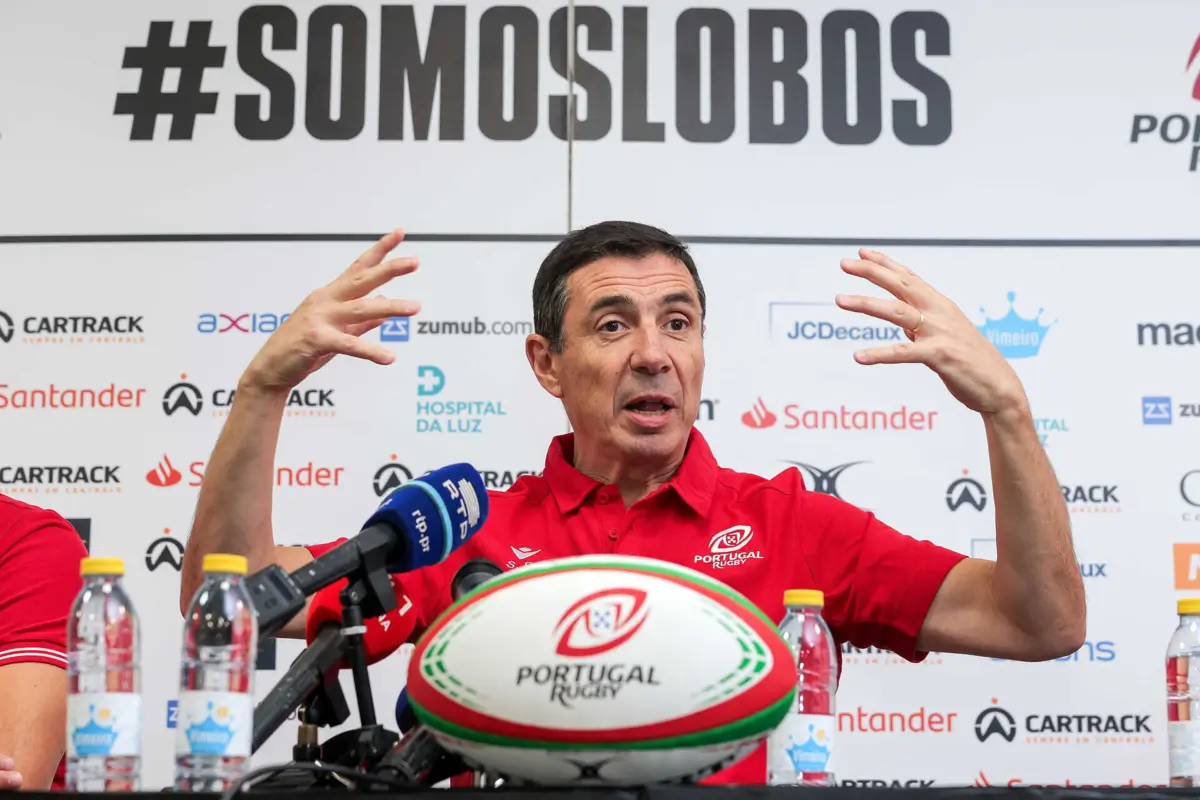 Sebastian Bertrank é novo selecionador nacional de râguebi. O técnico francês herda o comando dos lobos, depois da primeira vitória lusa num Mundial