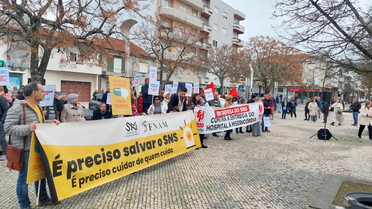 Protesto decorreu em frente ao Hospital de Santo Tirso