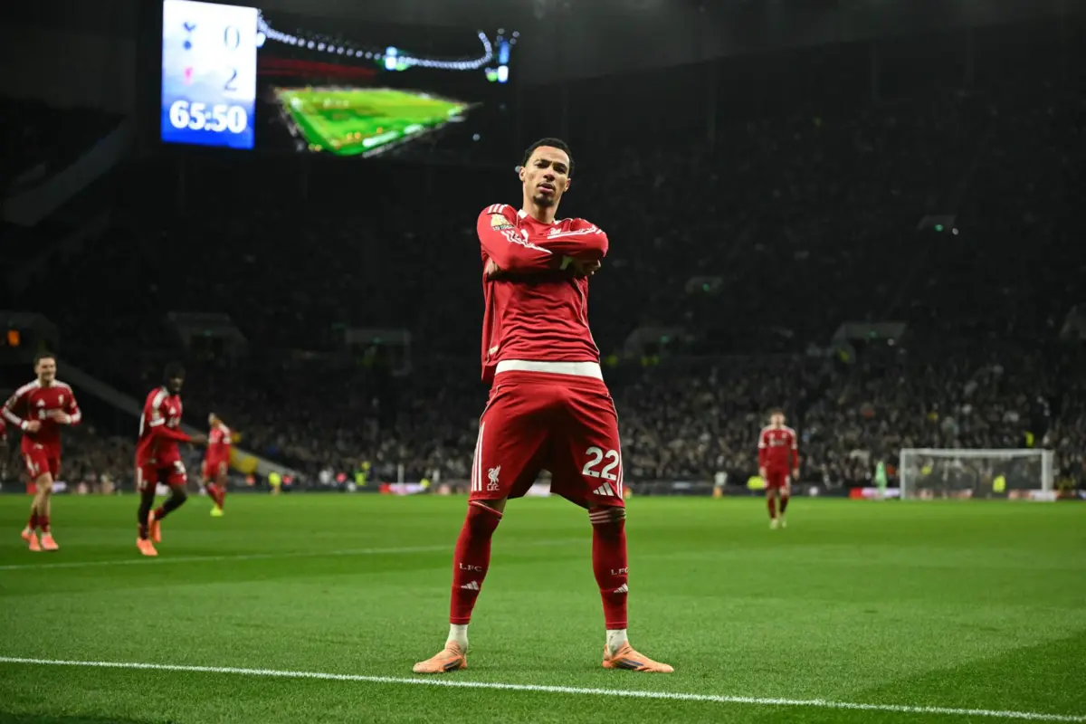 Ekitiké marcou um dos golos dos reds