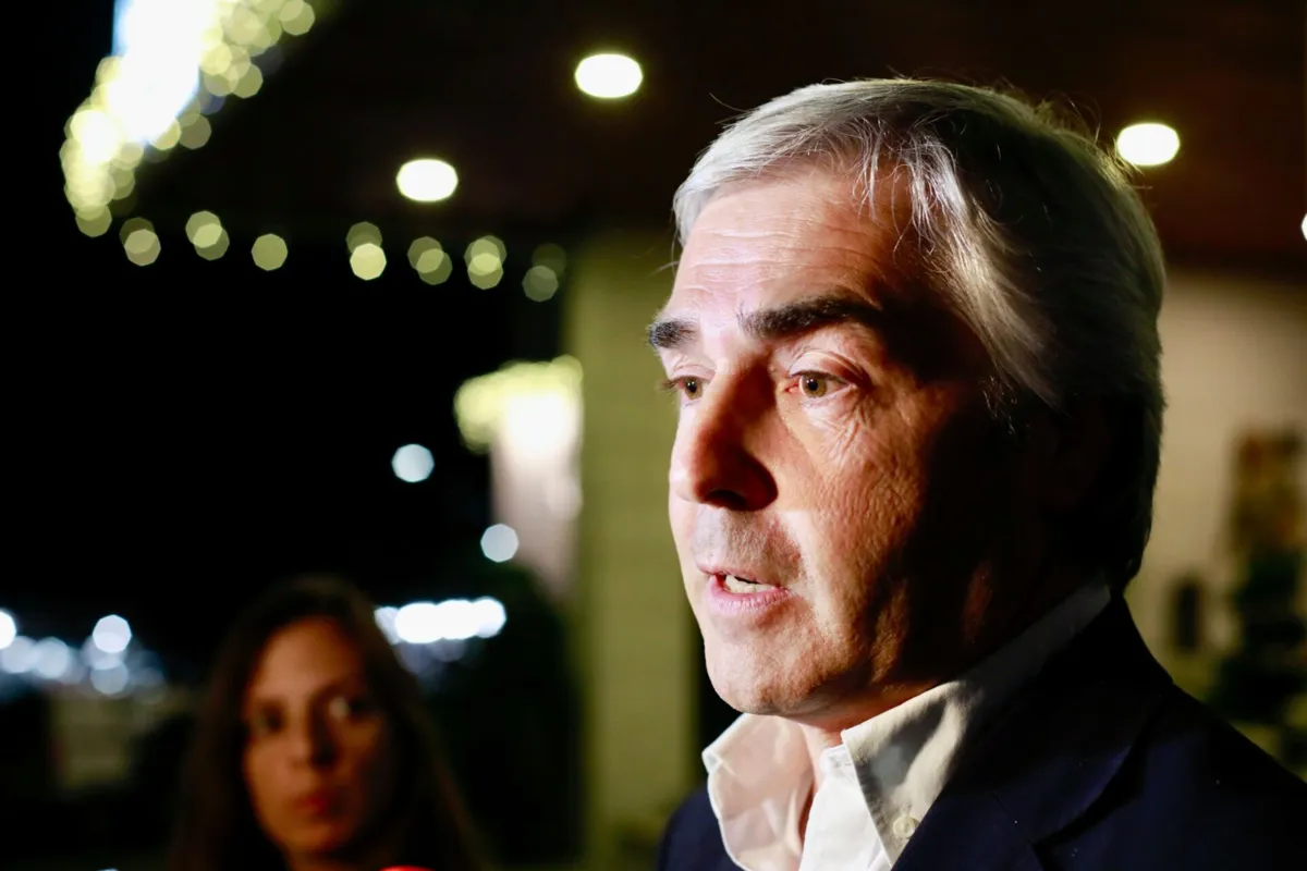 Governo português diz que é alheio a salários em atraso a funcionários na Base das Lajes. Na foto, Nuno Melo, ministro da Defesa