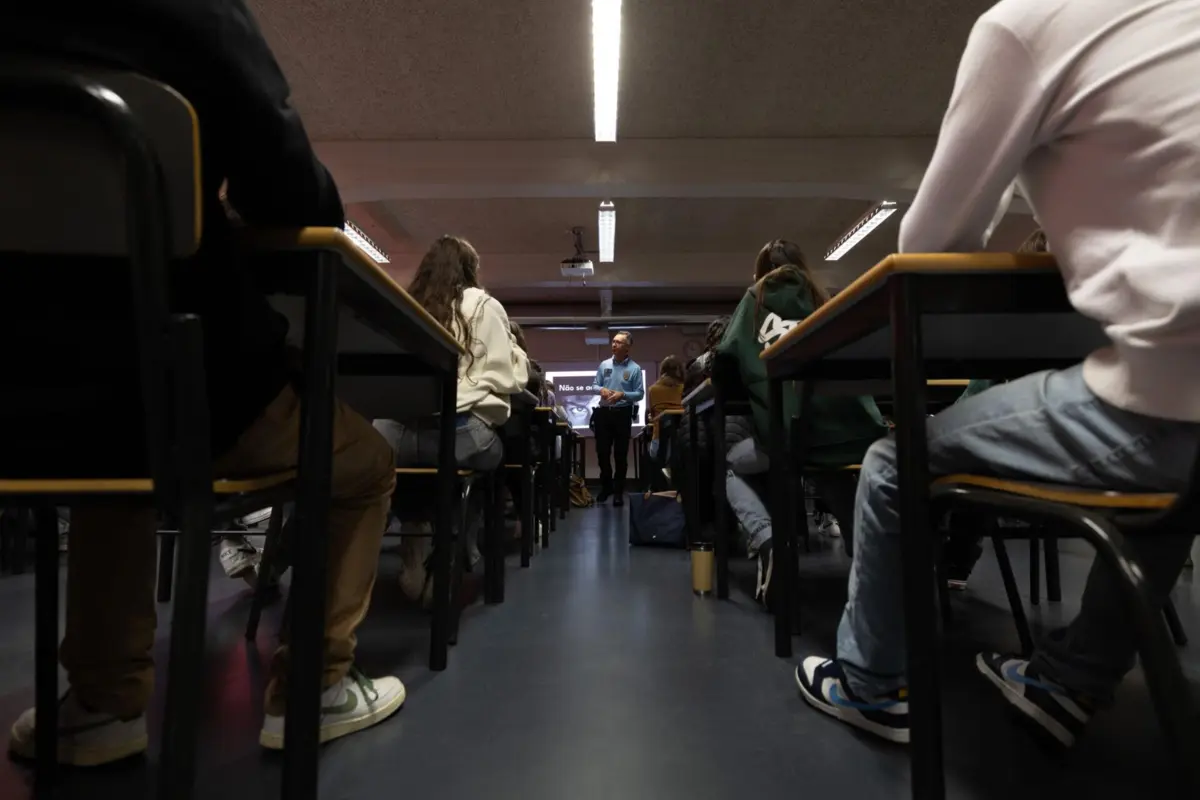 Imagem de contexto do artigo Encontradas 54 armas nas escolas portuguesas no último ano letivo