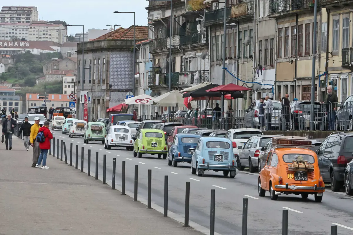 Fiat 600 desfilaram no Porto