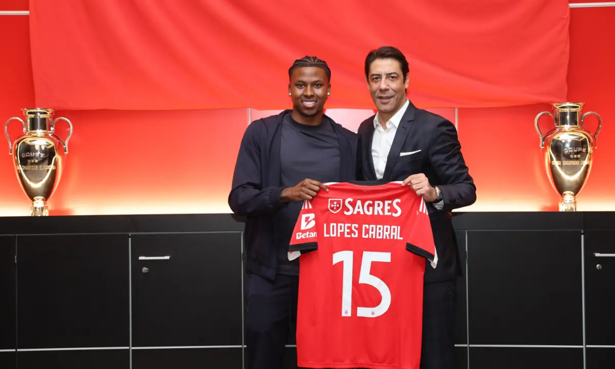 Lopes Cabral com Rui Costa, presidente do clube