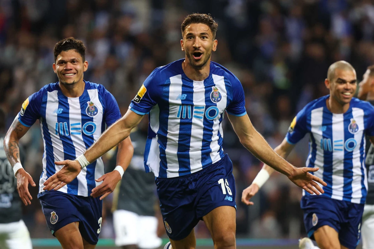 Os dois jogadores partilharam o balneário nos "dragões" por quatro temporadas