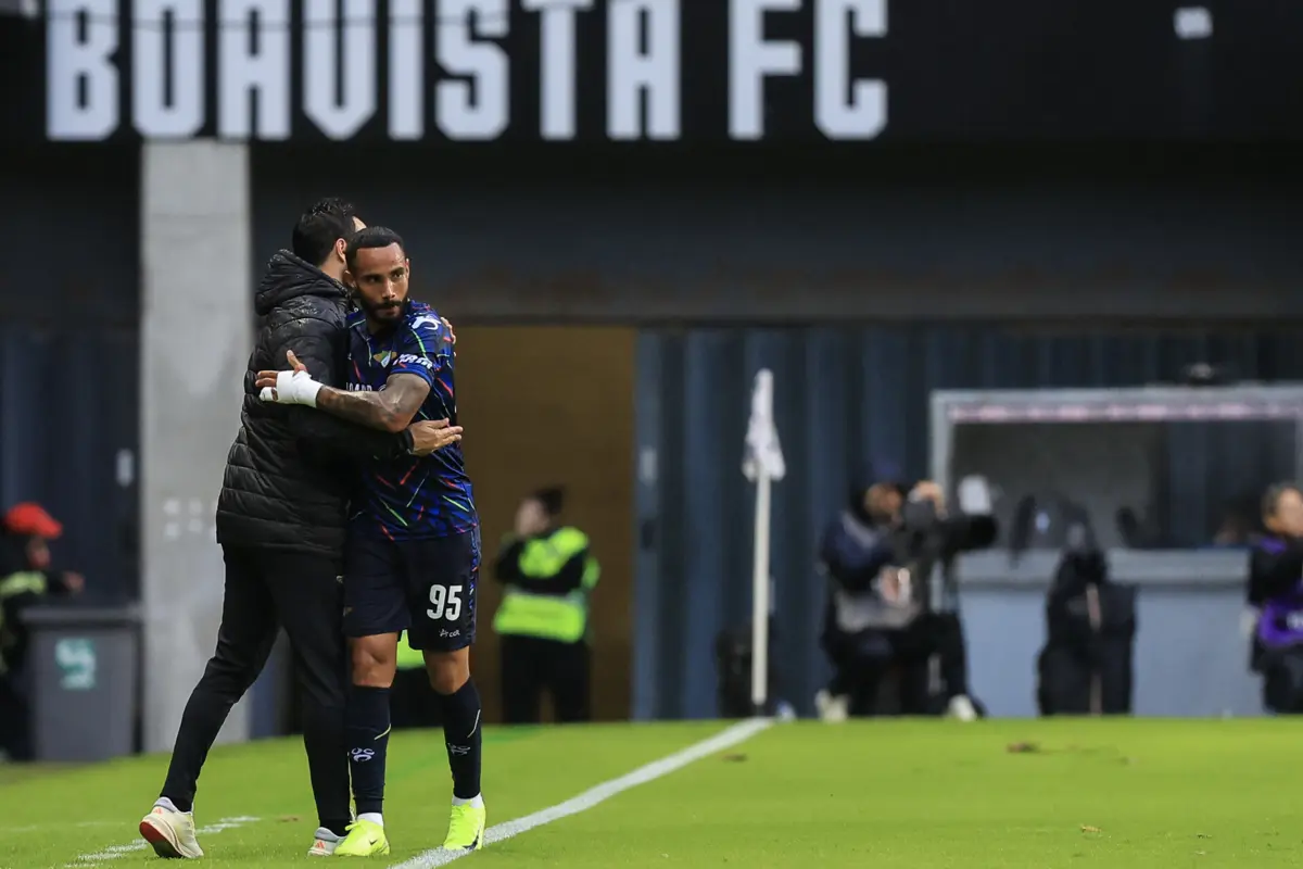 Guilherme Schettine festeja o golo marcado ao Boavista