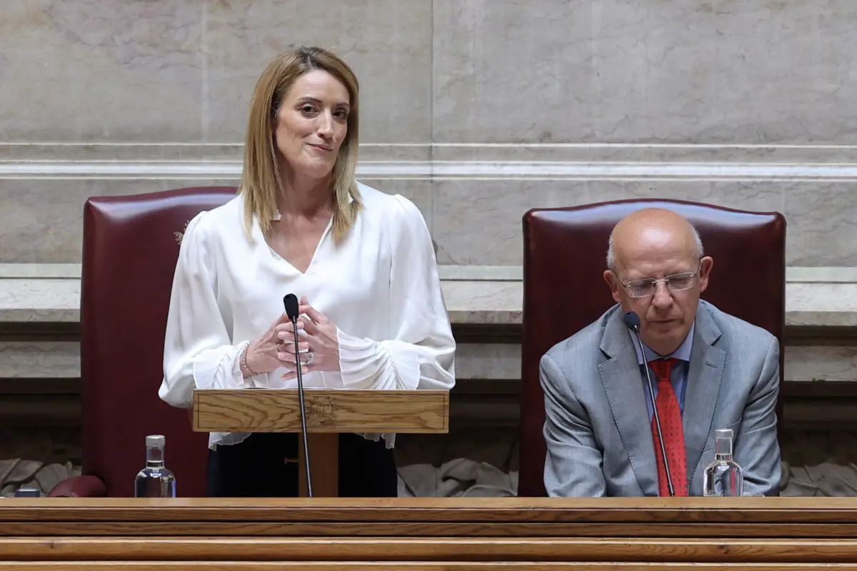 Roberta Metsola no Parlamento português