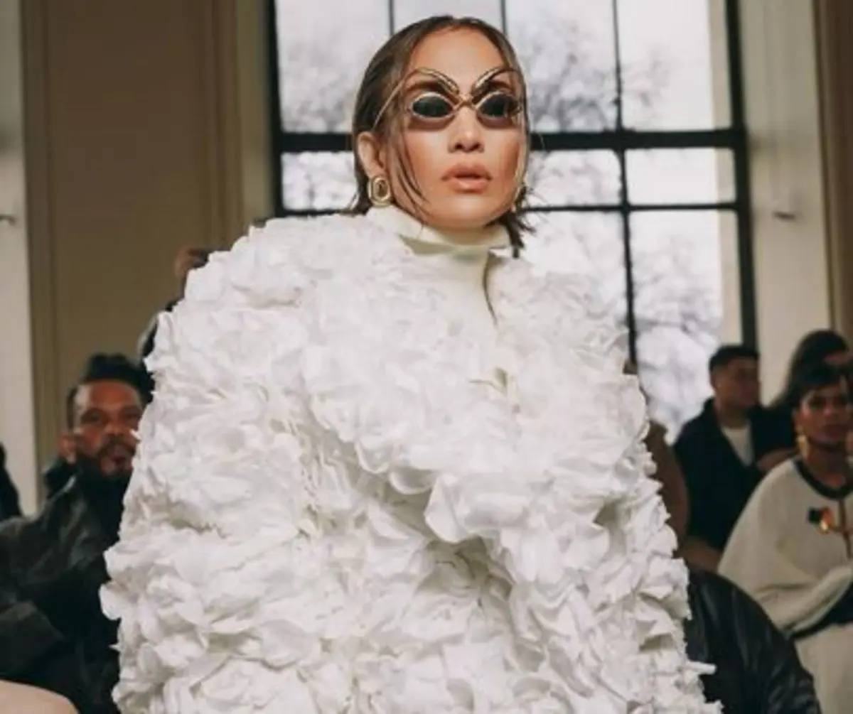 Jnennifer Lopez mostrou um visual arrojado