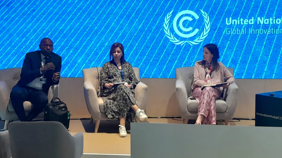 Catarina Selada (ao centro) afirmou, na COP28, que as cidades têm um papel central na descarbonização