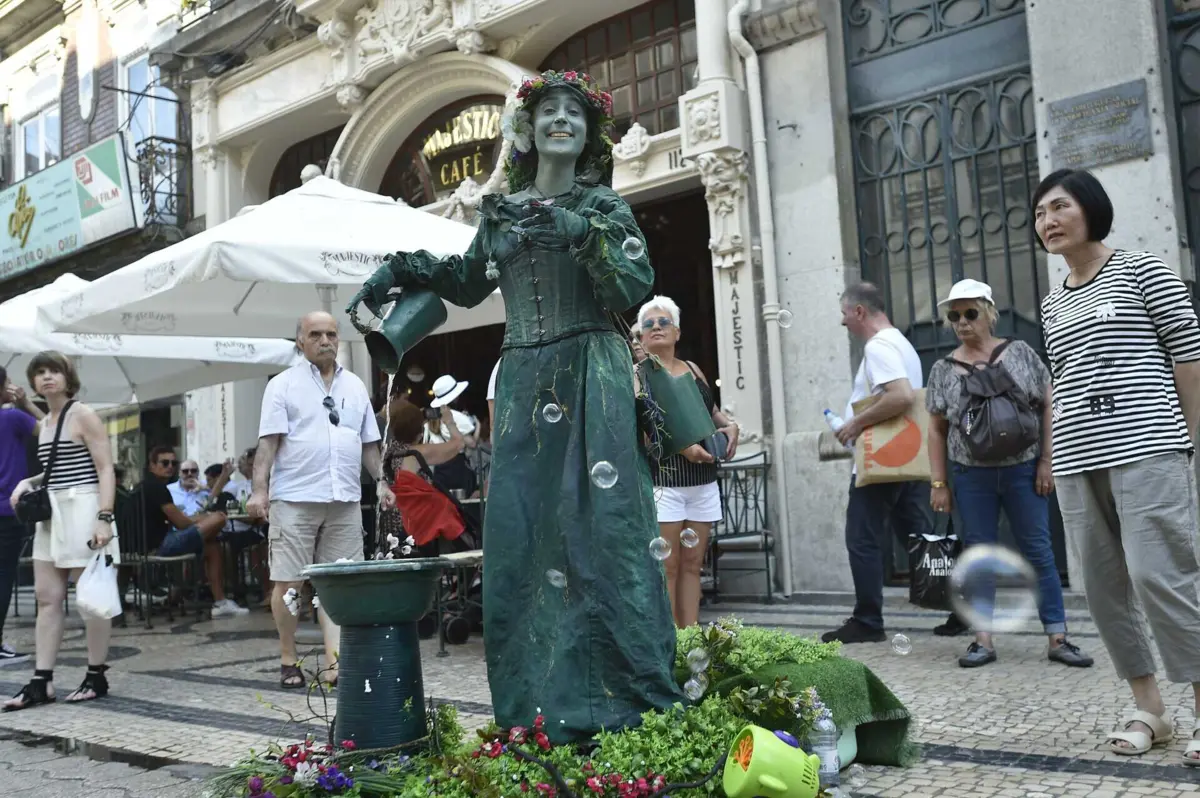 Maria Flor, artista de rua em Santa Catarina