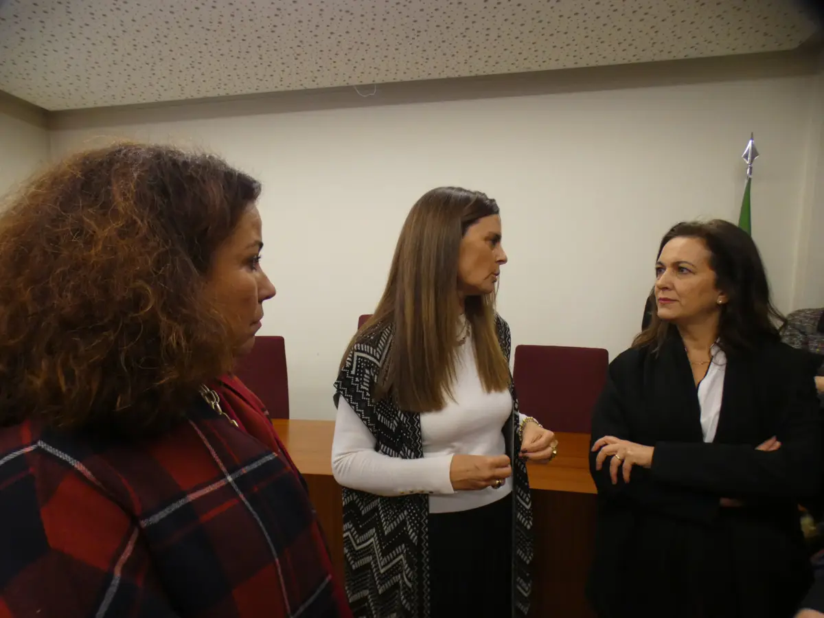 A presidente dos TAF do Norte, em Braga, com a ministra da Justiça