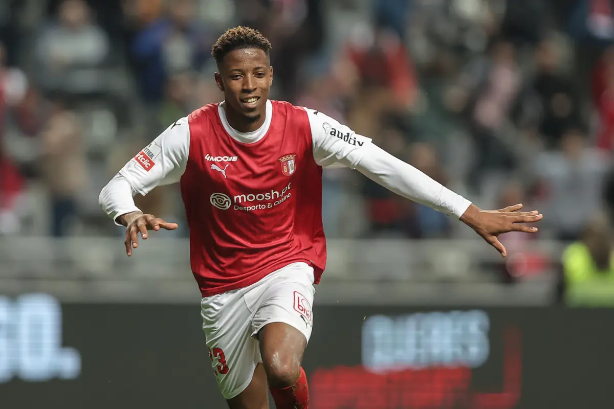 Simon Banza voltou a estar em destaque em mais uma vitória do Braga, ao marcar dois golos