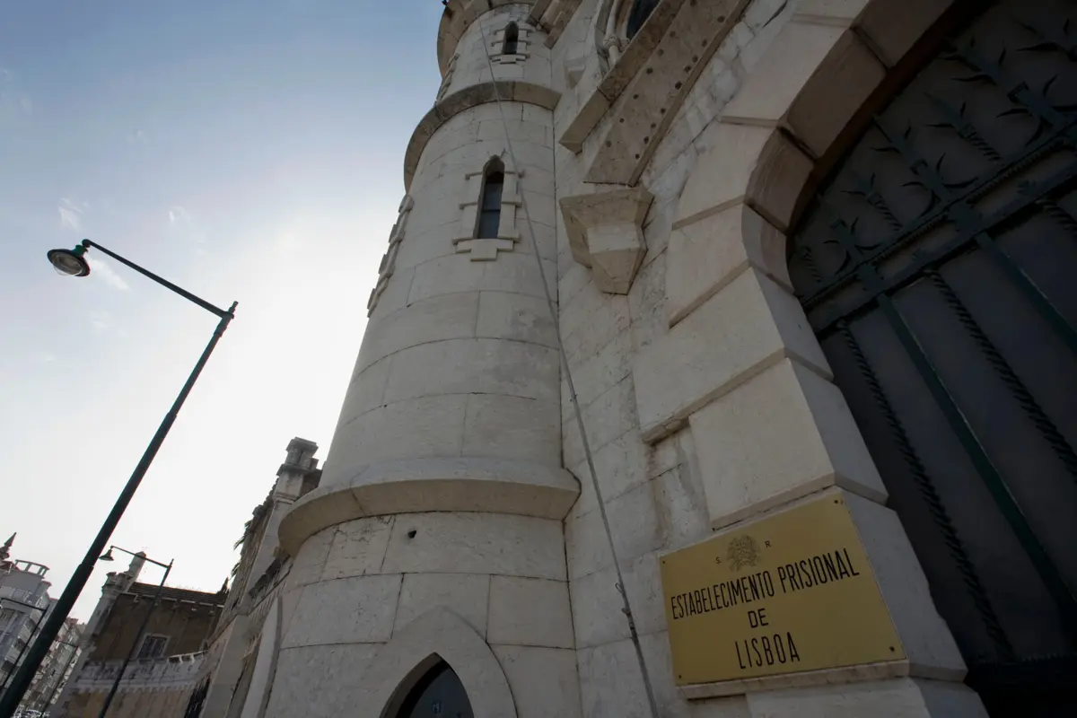 Governo justifica o encerramento do EPL pelos "sinais de vetustez e degradação que o tornaram desadequado a continuar a sua função"