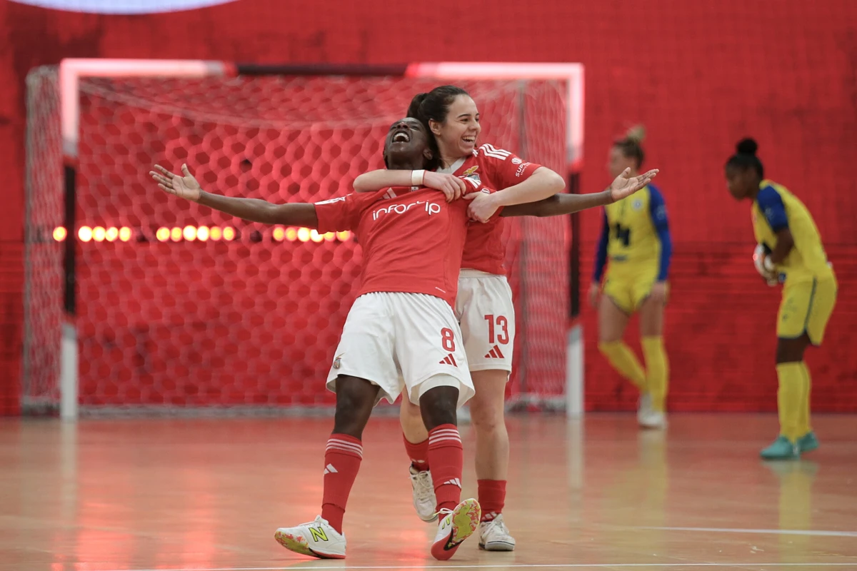 Janice Silva bisou na vitória frente ao Nun'Álvares