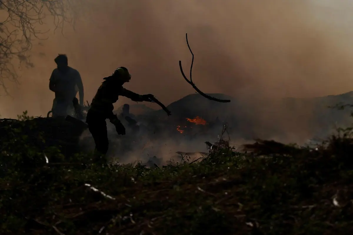 Imagem de contexto do artigo Incêndio de Ponte da Barca sobe a Serra Amarela: há quatro bombeiros feridos