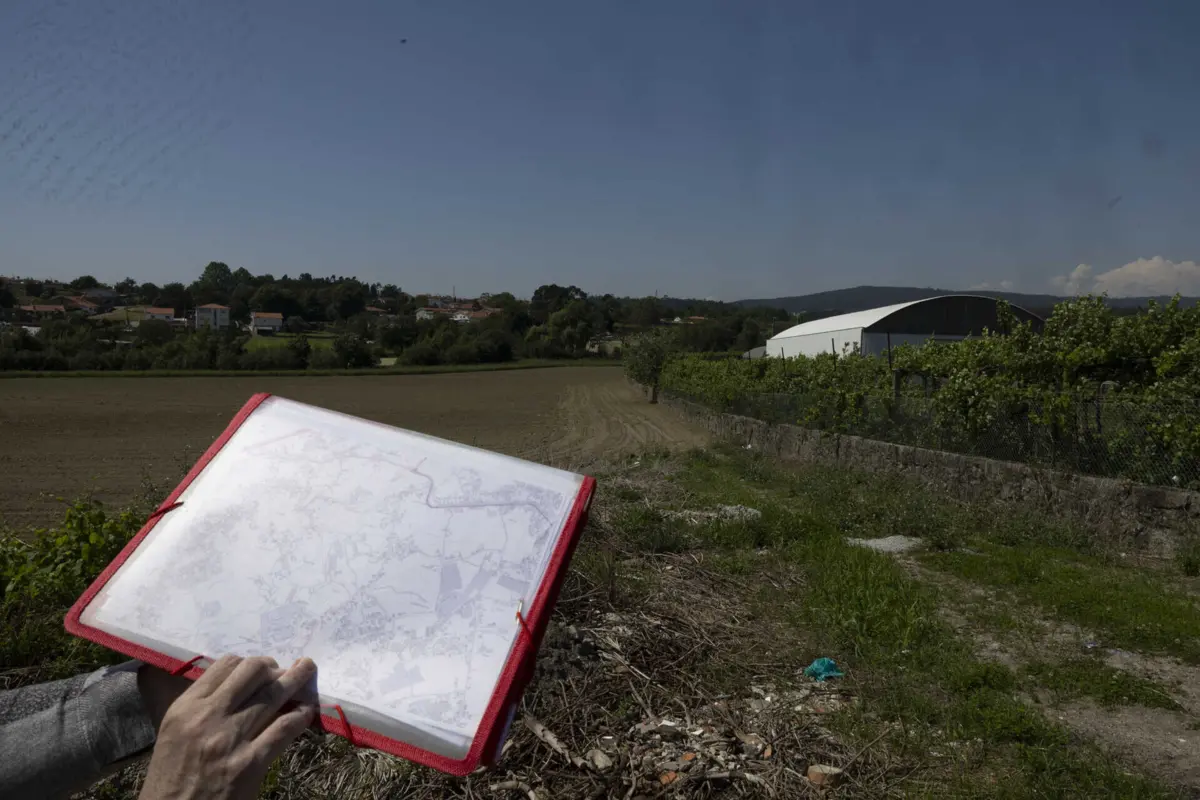 Terrenos agrícolas por onde passará a estrada com 1,2 quilómetros usados para subsistência familiar