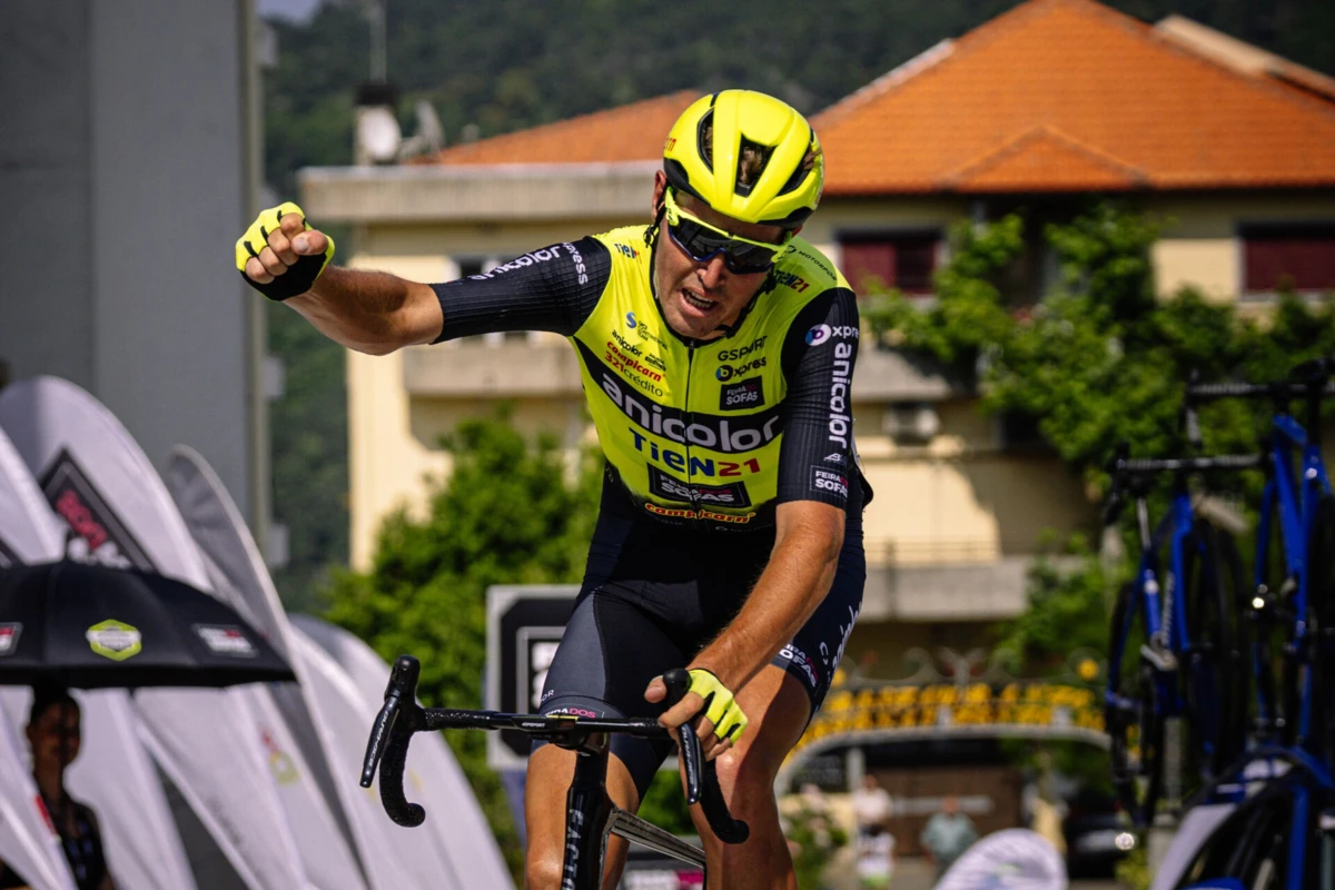 Artem Nuch venceu a primeira etapa