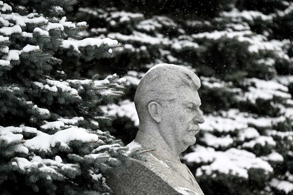 Imagem de contexto do artigo Parque infantil russo recebe a mais recente de 100 novas estátuas de Estaline