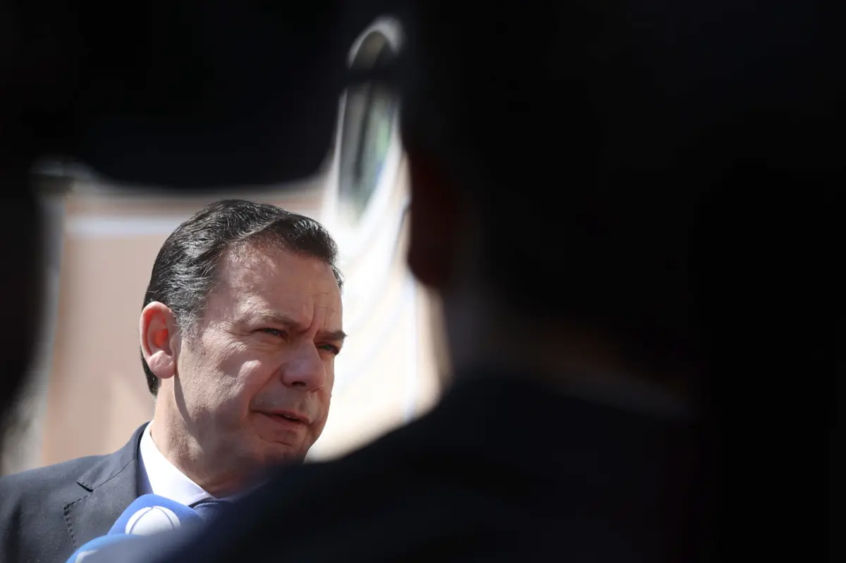 Luís Montenegro já não é sócio do escritório de advogados