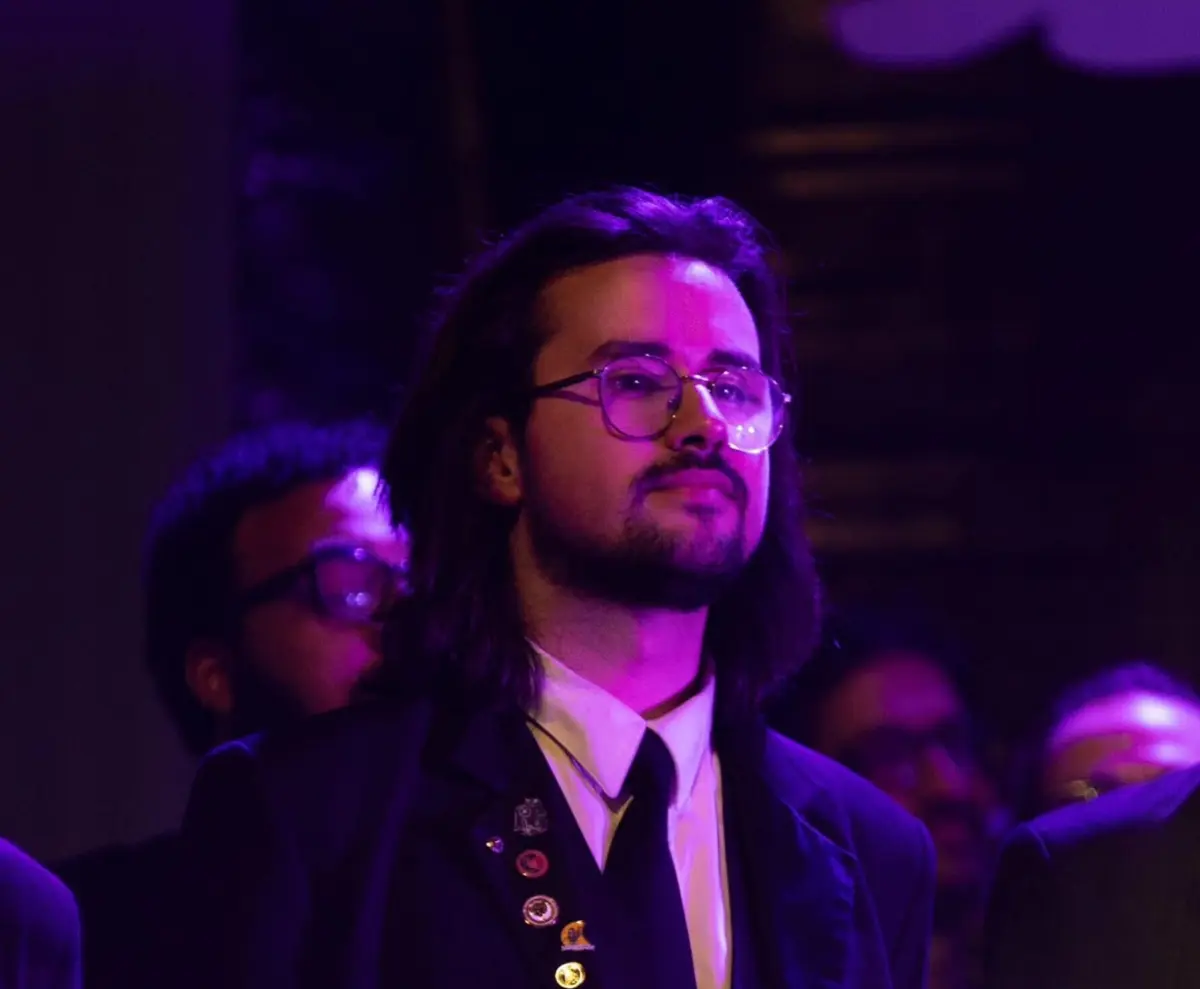 Jovem pertencia à tuna da universidade