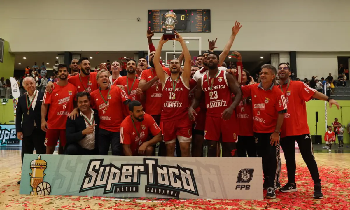 Águias triunfaram na Supertaça