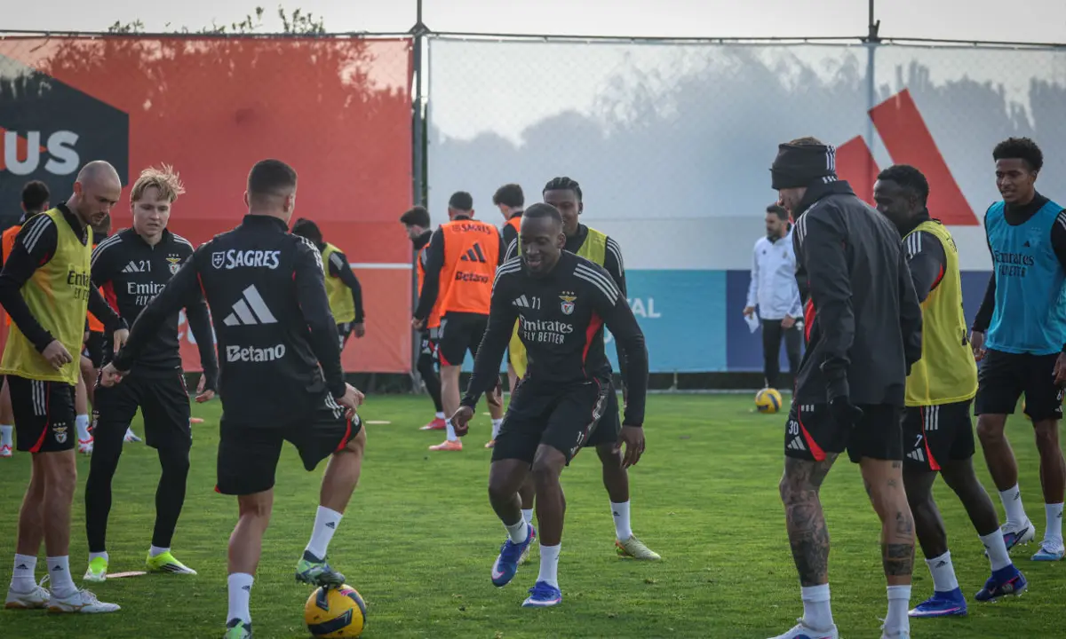 Lukebakio no treino das águias