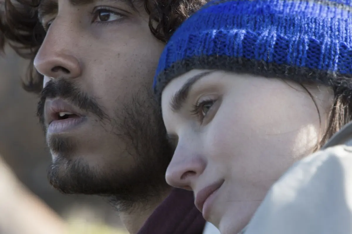 Dev Patel e Rooney Mara em “Lion: a longa estrada para casa”