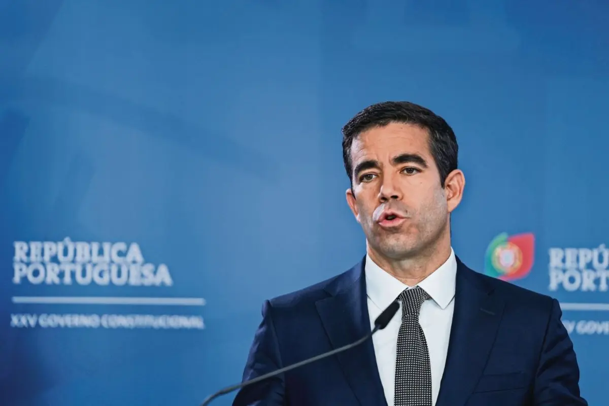 Ministro da Presidência garante que o Governo continua a preferir o diálogo